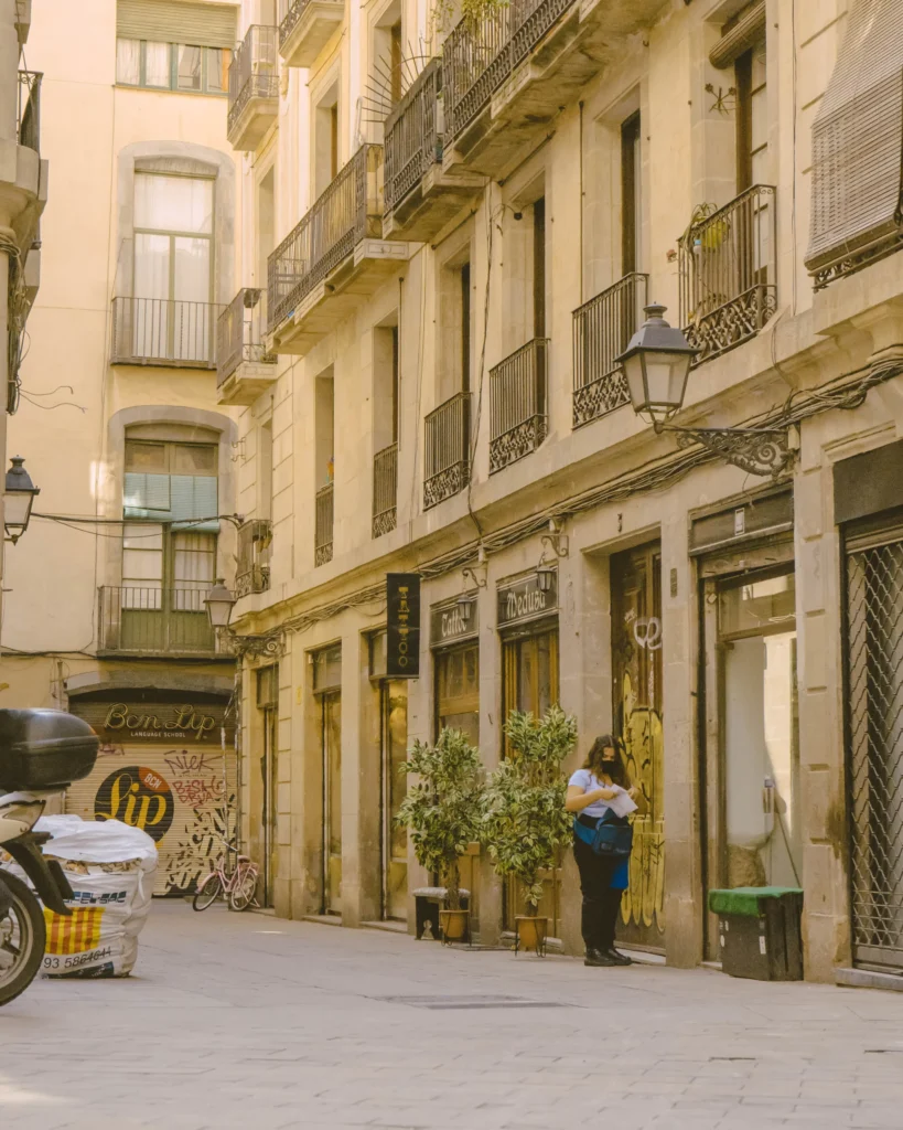 Barcelona'daki sokakları ziyaret