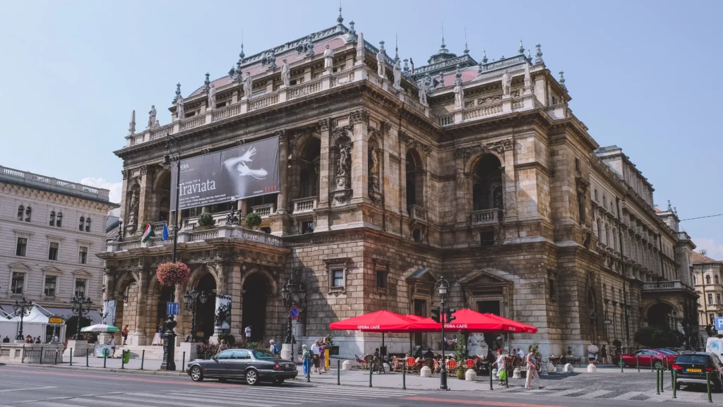 Budapeşte seyahatinde görülmesi gereken opera