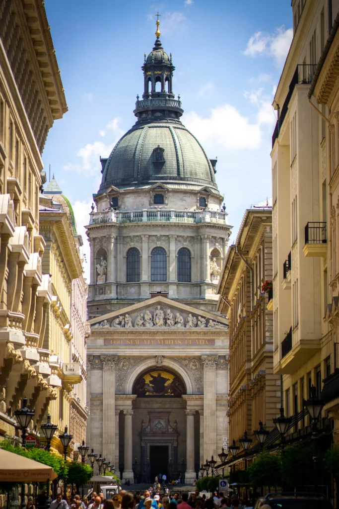 Budapeşte'de St. Stephen Bazilikasını ziyaret